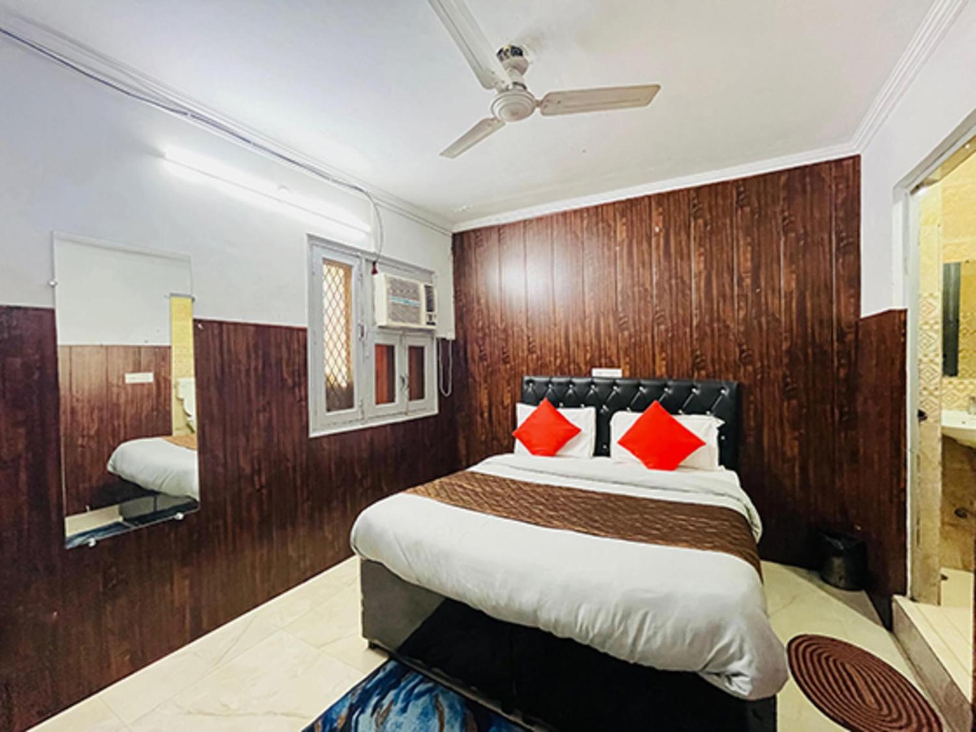 Couette-café Moti Bagh - Satya Niketan *
