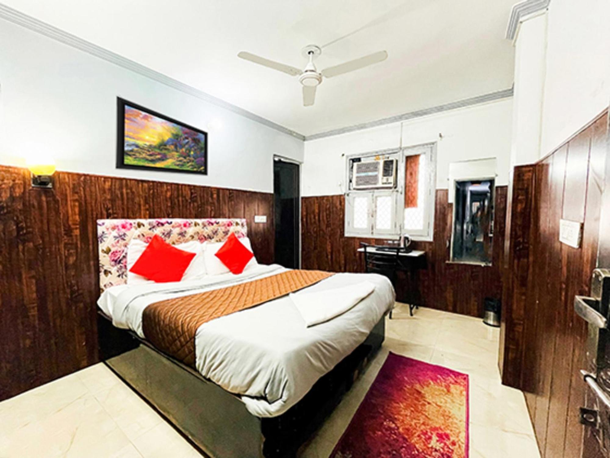 Moti Bagh - Satya Niketan Couette-café *